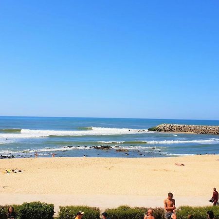 إسبِنو The Shore@Greencoast - Waterfront Beach House Espinho المظهر الخارجي الصورة