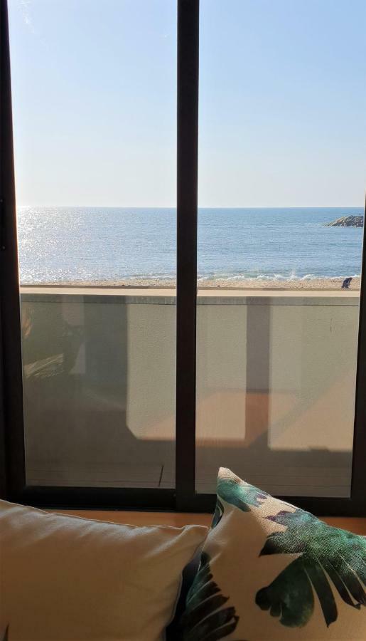إسبِنو The Shore@Greencoast - Waterfront Beach House Espinho المظهر الخارجي الصورة