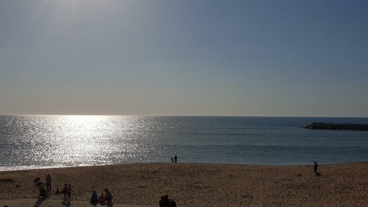 إسبِنو The Shore@Greencoast - Waterfront Beach House Espinho المظهر الخارجي الصورة
